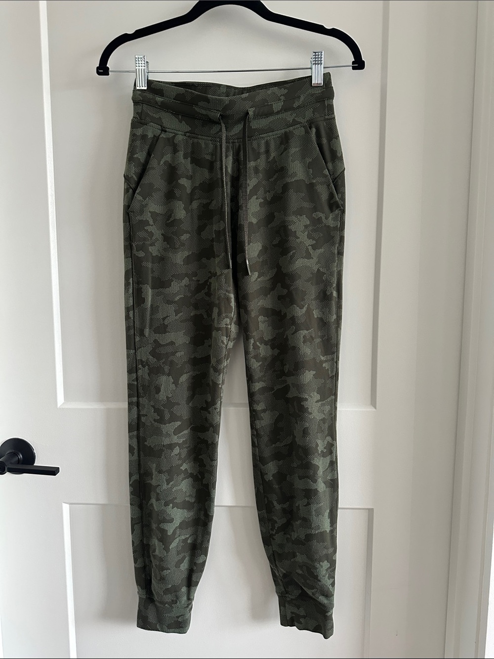 Lululemon camo joggers